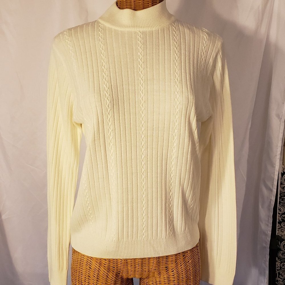 Ladies PRINCIPLES Petite Cream Mock Turtleneck Sweater - M
